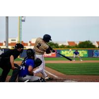 Pensacola Blue Wahoos' Bennett Hostetler at bat