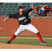 Pitcher Graham Ashcraft with the Chattanooga Lookouts