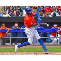 Syracuse Mets' Ronny Mauricio at bat