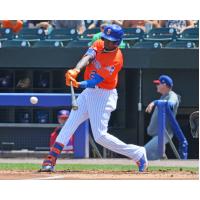 Syracuse Mets' Ronny Mauricio at bat