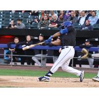 Syracuse Mets' Brandon McIlwain at bat