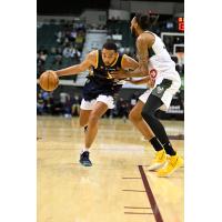 Cleveland Charge forward Isaiah Mobley drives