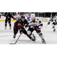 Indy Fuel forward Victor Hadfield (left) vs. the Kalamazoo Wings