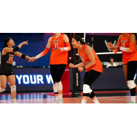 Omaha Supernovas setter Natalia Valentín-Anderson with Athletes Unlimited Pro Volleyball