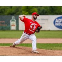 Zach Cameron pitching for the Hamilton Cardinals